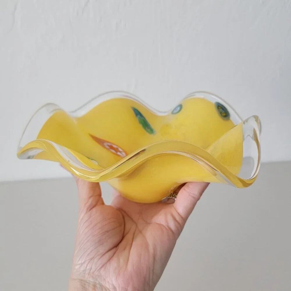 Vintage Style Yellow Art Glass Bowl Ruffled Edge Organic Centerpiece Decor - Picture 1 of 11